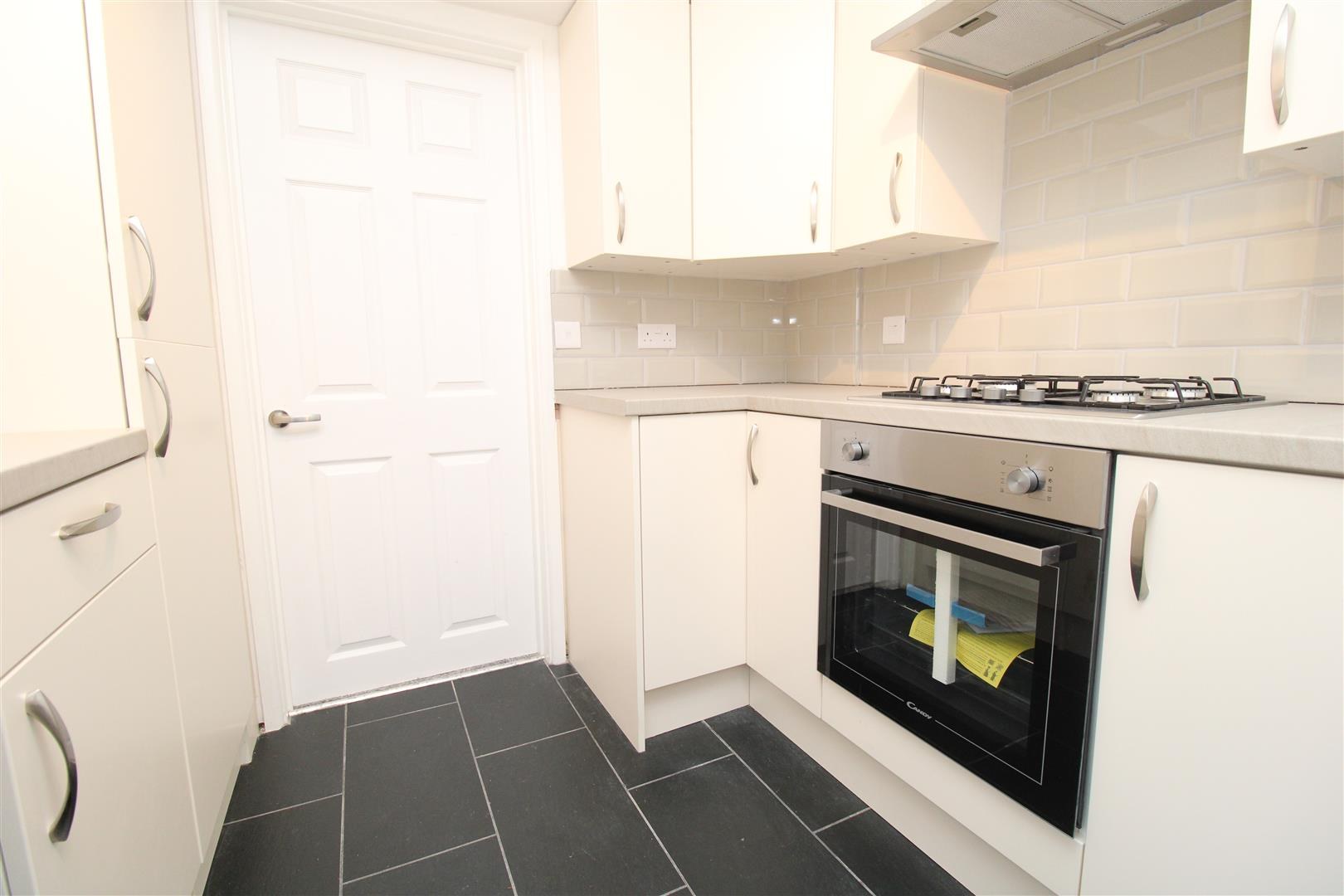 House - Terraced For Rent East Street