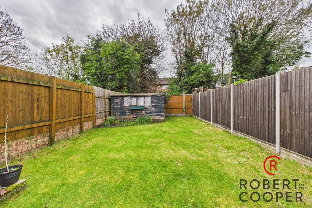 Pine Gardens, Eastcote, Middlesex, HA4, photo 8