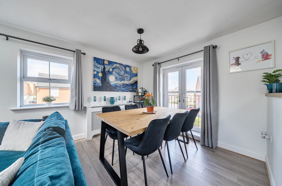 Odiham Drive, Newbury, RG14, photo 13
