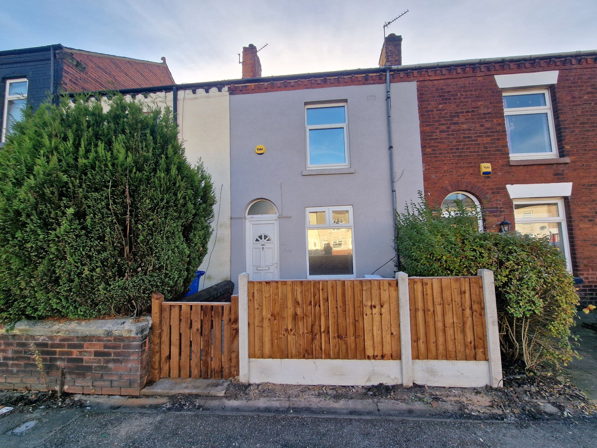 Manchester Road East