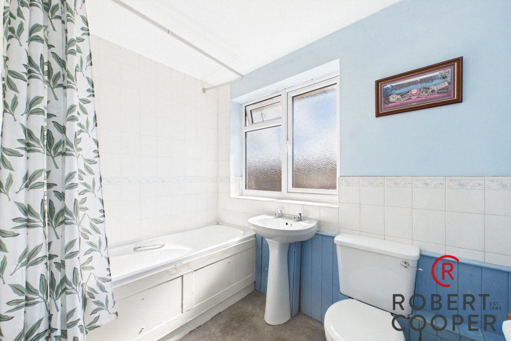 Rydal Way, South Ruislip, Middlesex, HA4, photo 9
