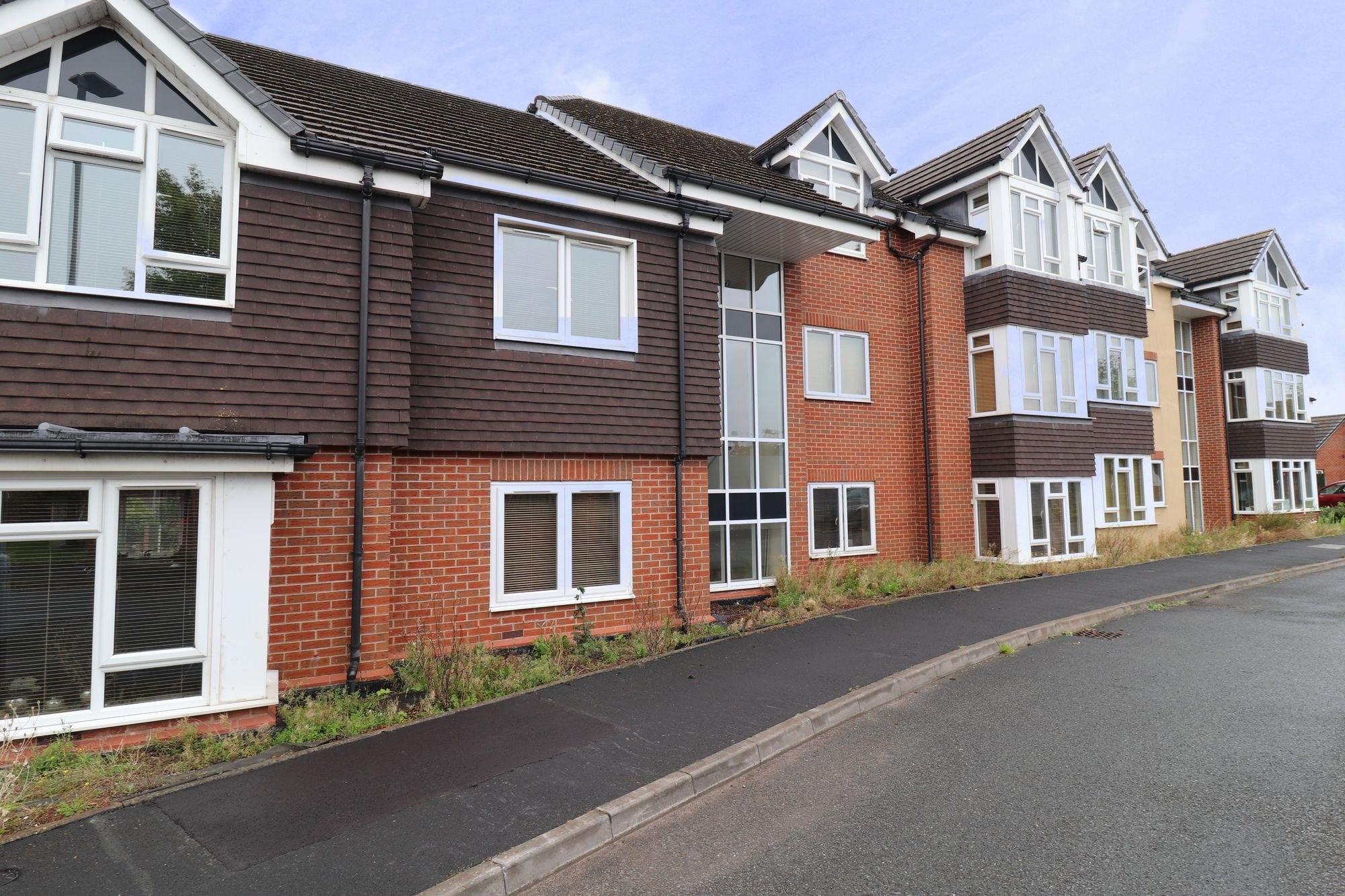 flat to rent in Penkvale Road