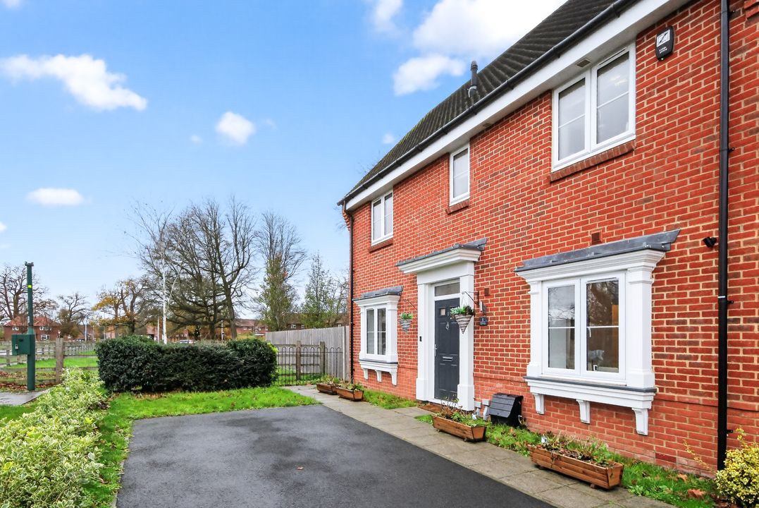 Equestrian Court, Arborfield Green, Reading, RG2, photo 18