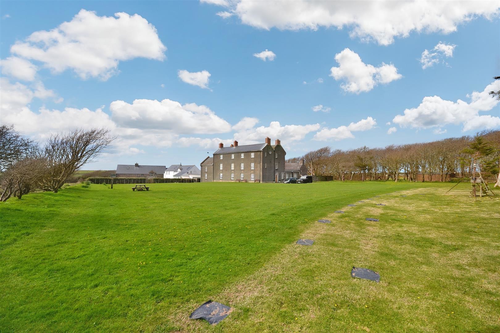 Flat 1 Llanunwas, Solva, Haverfordwest, photo 20