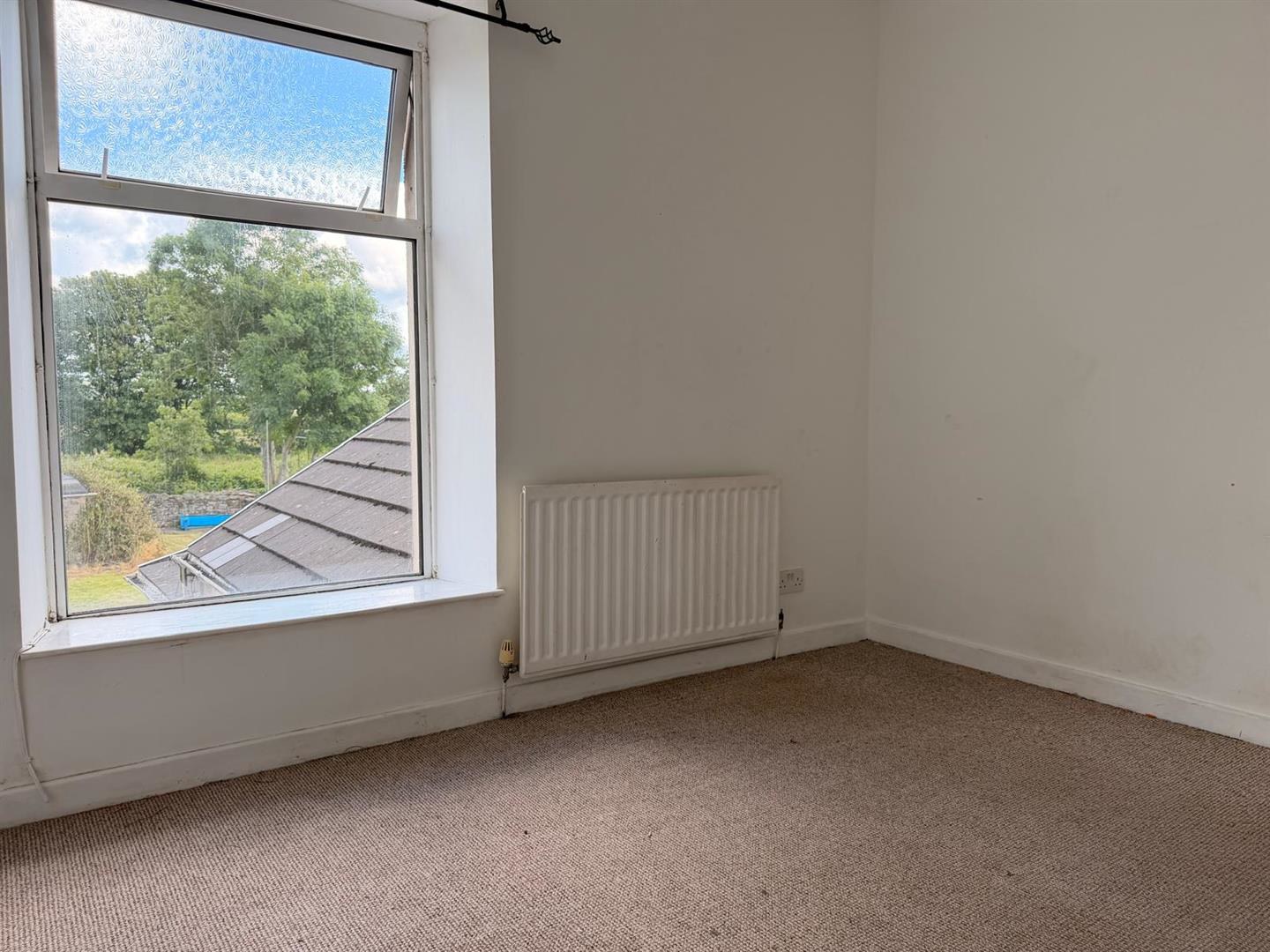 Maes Road, Llangennech, Llanelli, photo 15