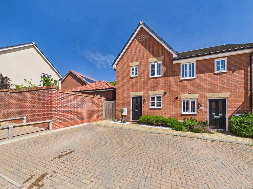 Wardle Close