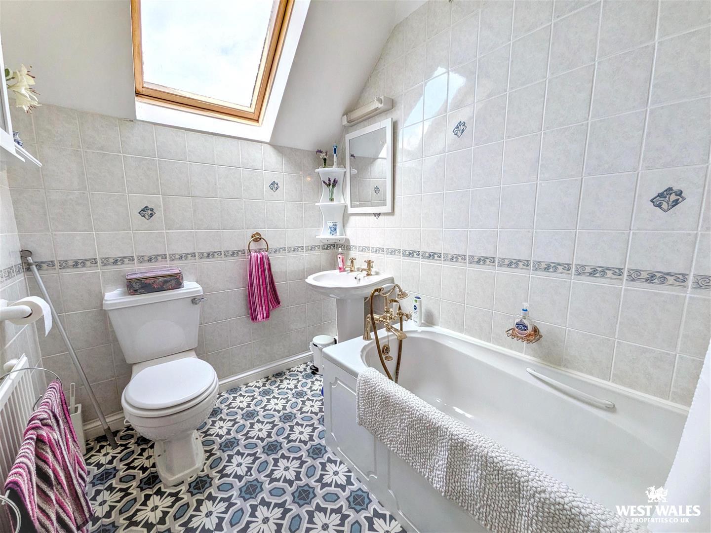 Llandyfaelog, Kidwelly, photo 14