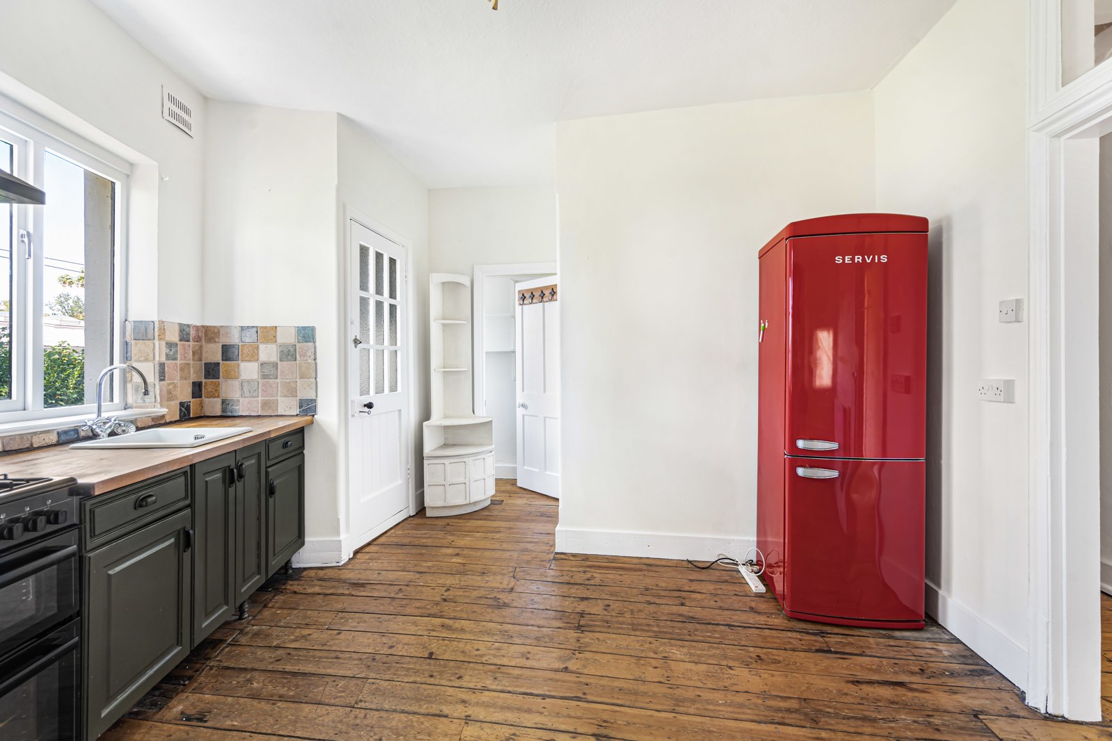 Aveley Lane, Farnham, Surrey, GU9, photo 4