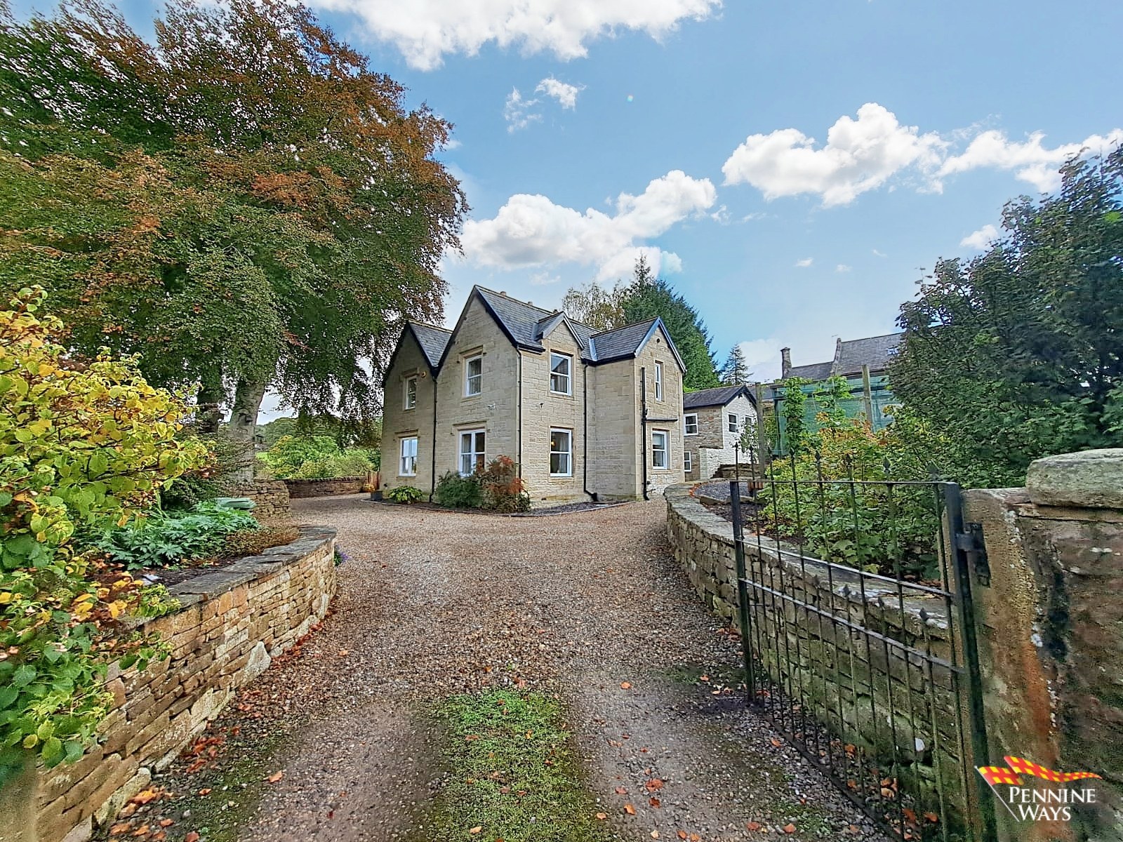Hollytree Lodge