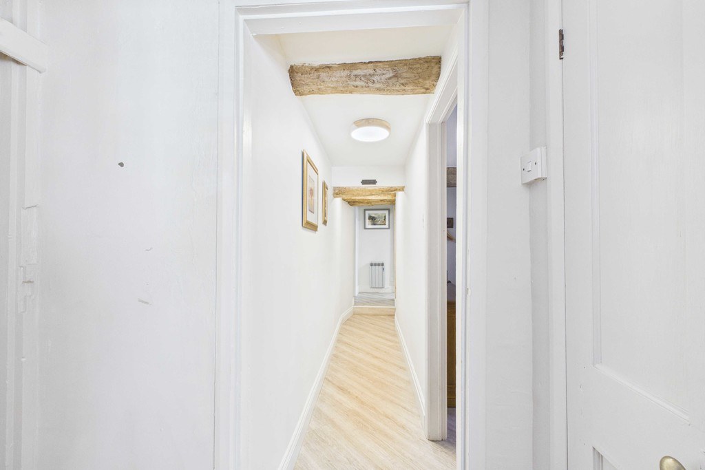 Flat 1, Church Town House, The Square, Cartmel, Grange-over-Sands, Cumbria, LA11 6QB., photo 6