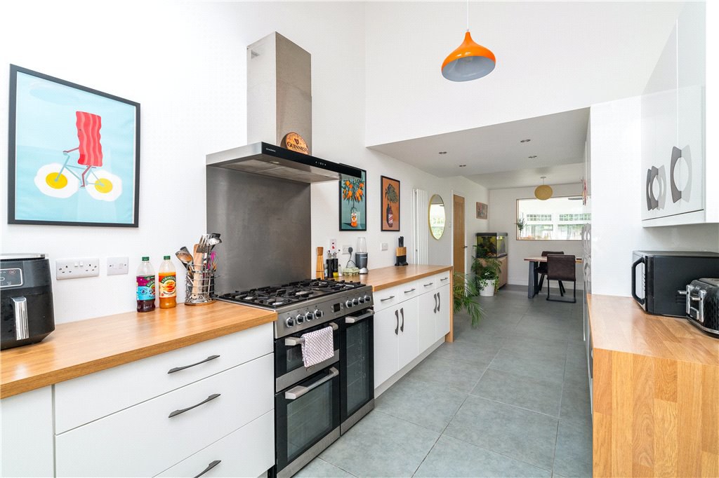 St. Helens Avenue, Leeds, West Yorkshire, LS16, photo 3