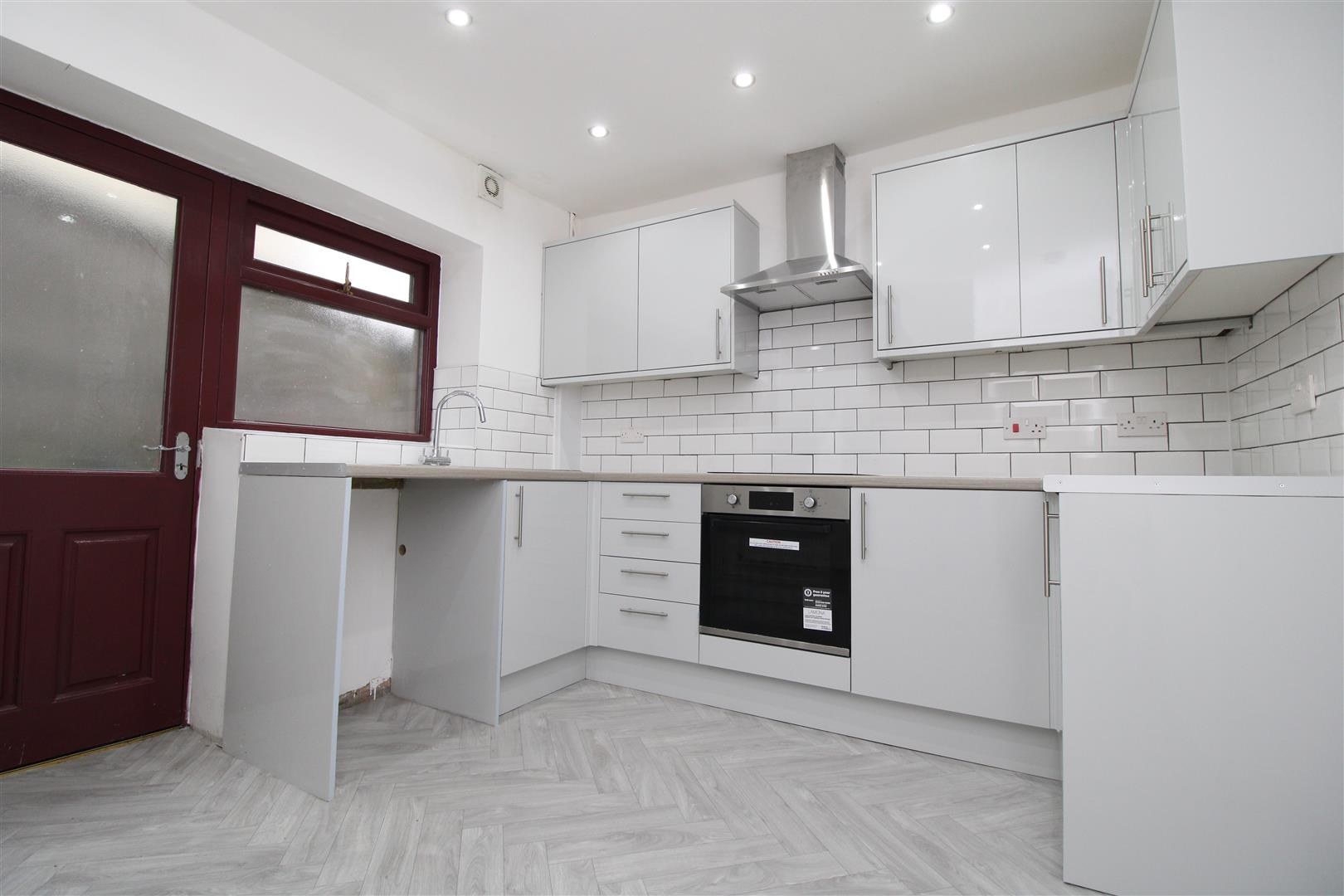 House - Terraced For Rent Caerau Road