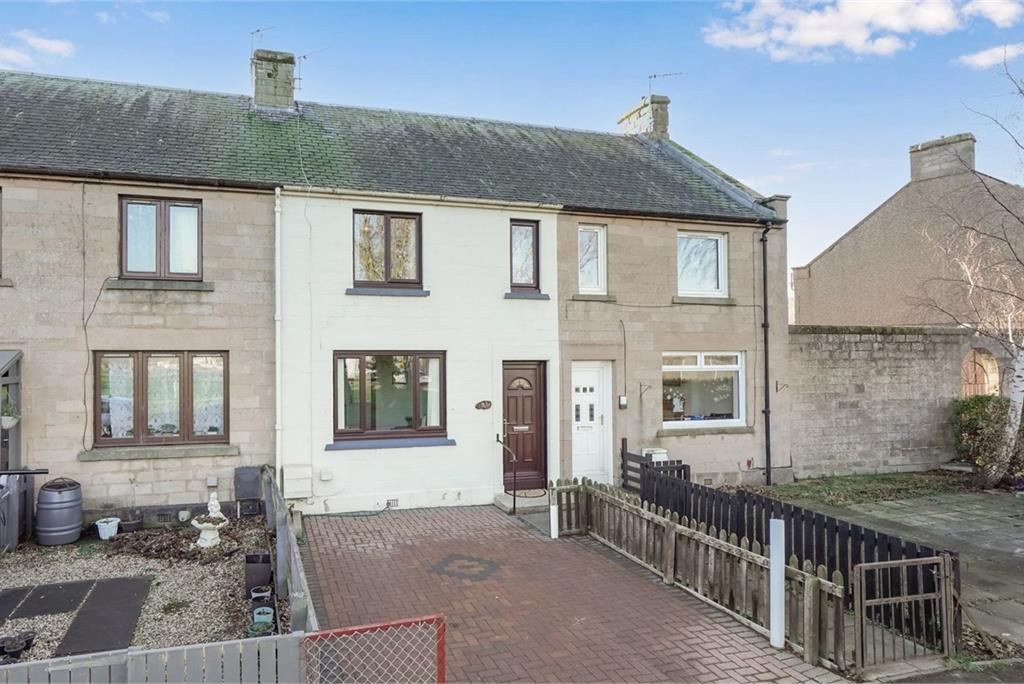 terraced house for sale in Whitecraig