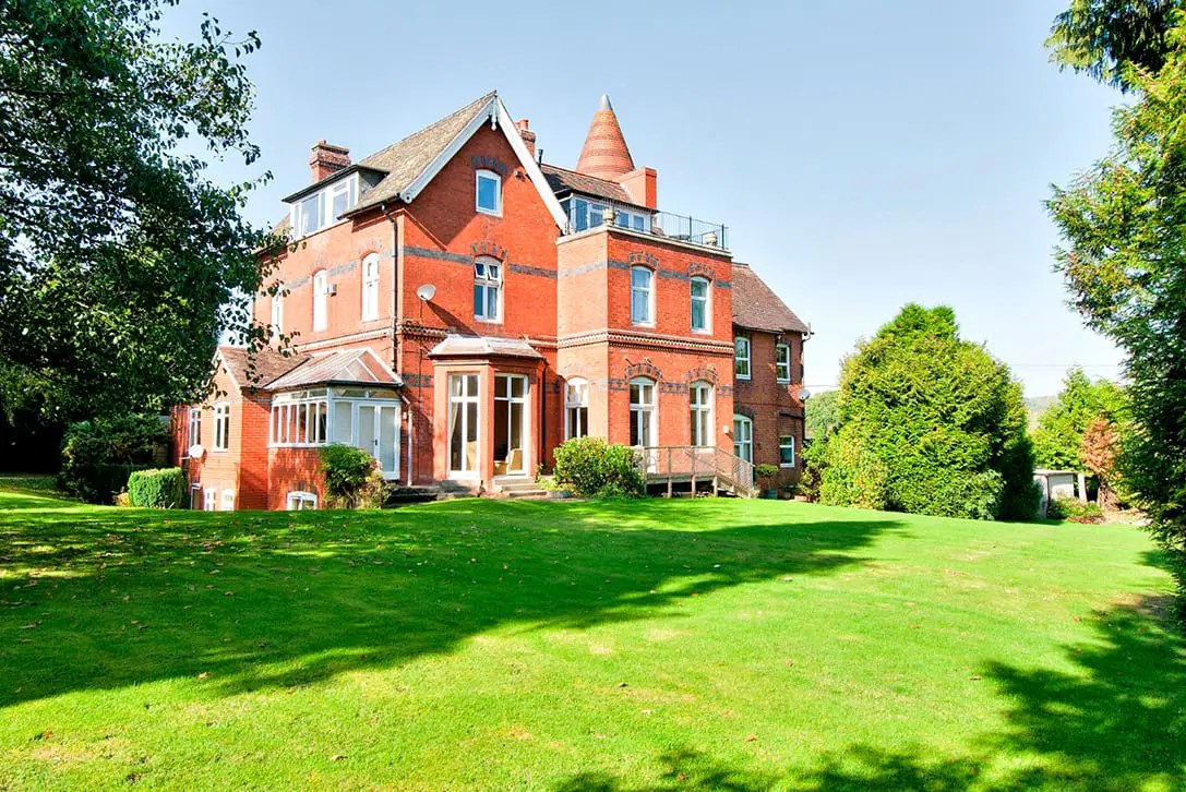 Leddington Court