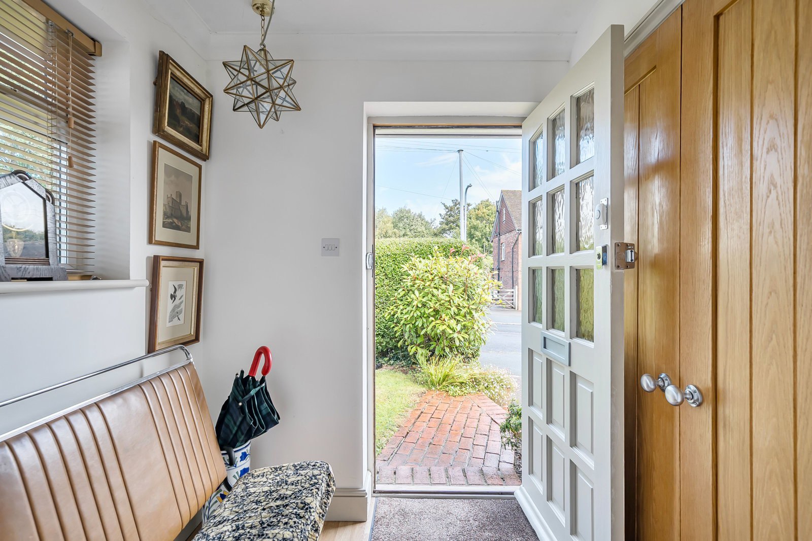 East Beeches Road, Crowborough, photo 2