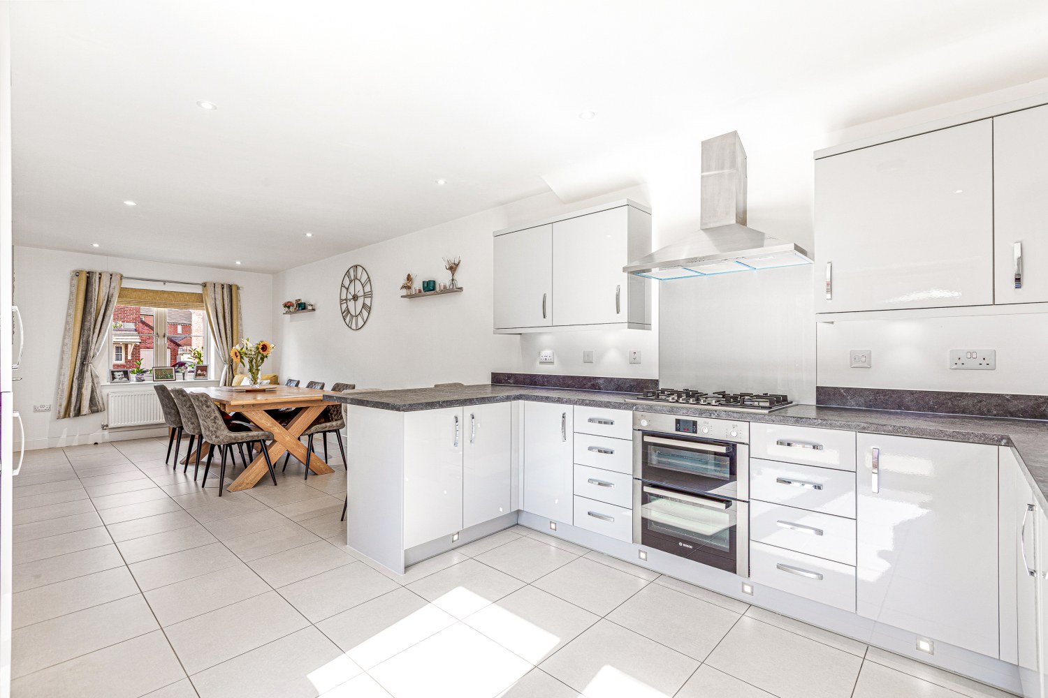 32 Blakenhall Drive, Lutterworth, photo 2