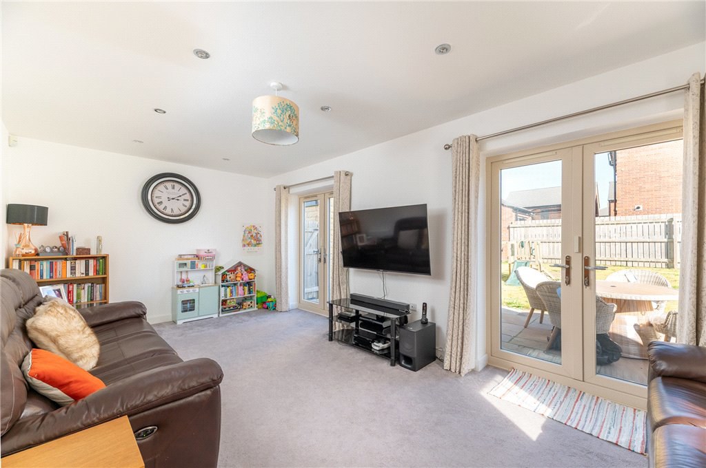 Hoult Court, Wakefield, West Yorkshire, WF1, photo 2