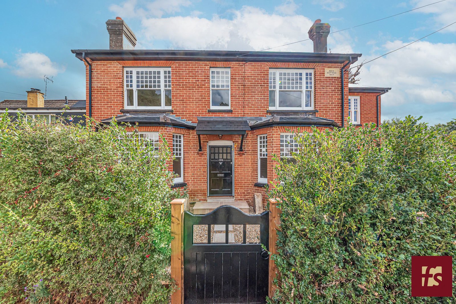 124 Owlsmoor Road, Owlsmoor, Sandhurst, Berkshire, GU47 0ST