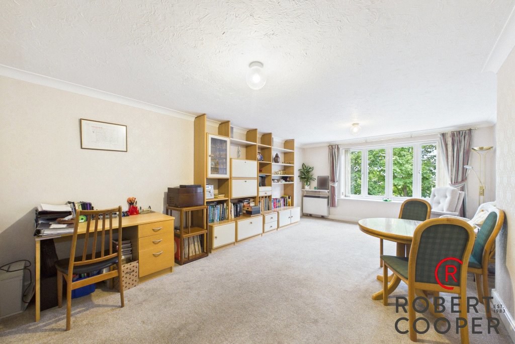 The Forresters, Winslow Close, Eastcote, Pinner, HA5, photo 2