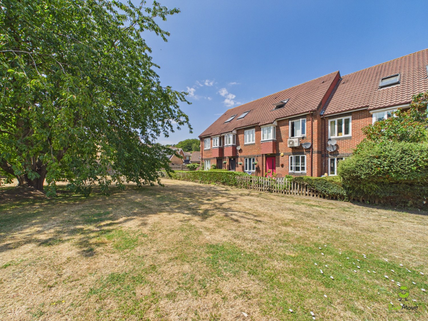 Heatherbank Close Crayford, Crayford, Dartford, Kent, DA1, photo 3