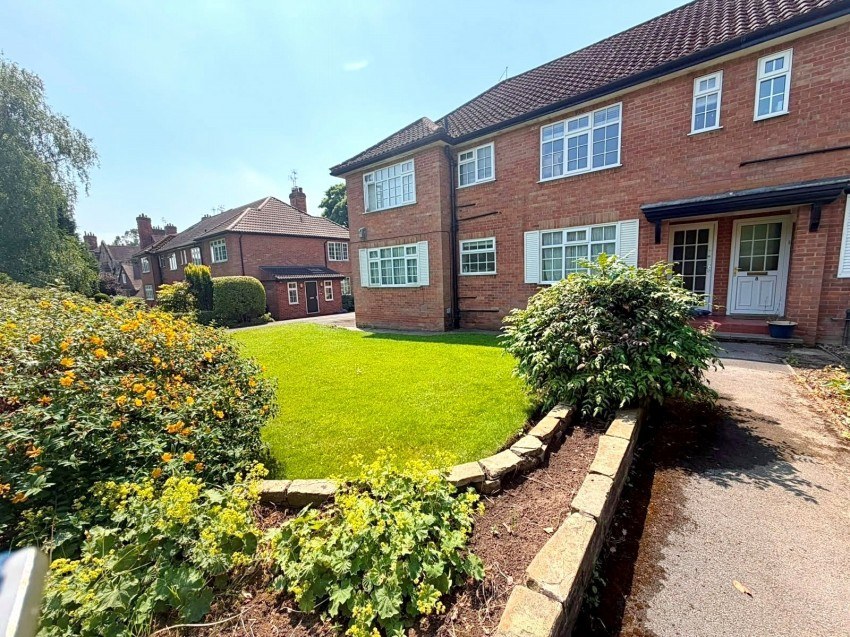 2 bed terraced to rent in Cavendish Avenue, Harrogate