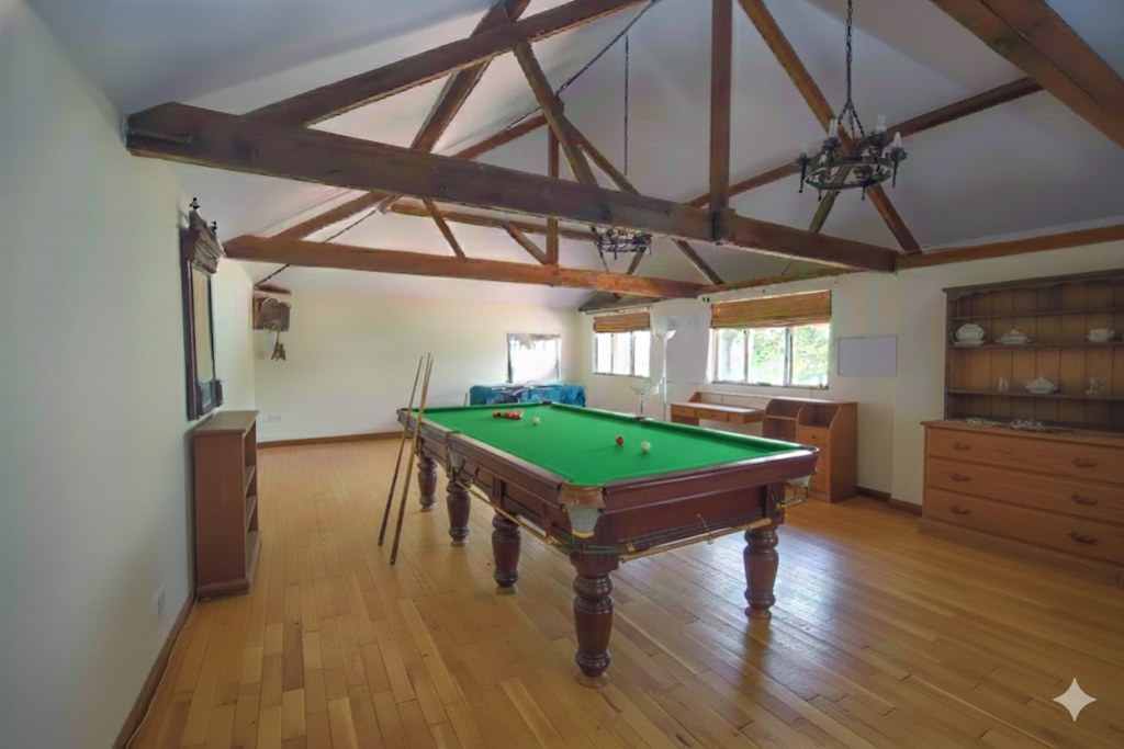 Period Farmhouse, Barrow Hall Road, Little Wakering, Southend-on-Sea, Essex, SS3 0QP, photo 2