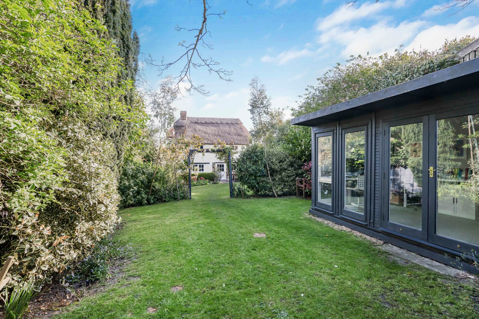 Bicester Road, Long Crendon, Aylesbury, Buckinghamshire, HP18, photo 32