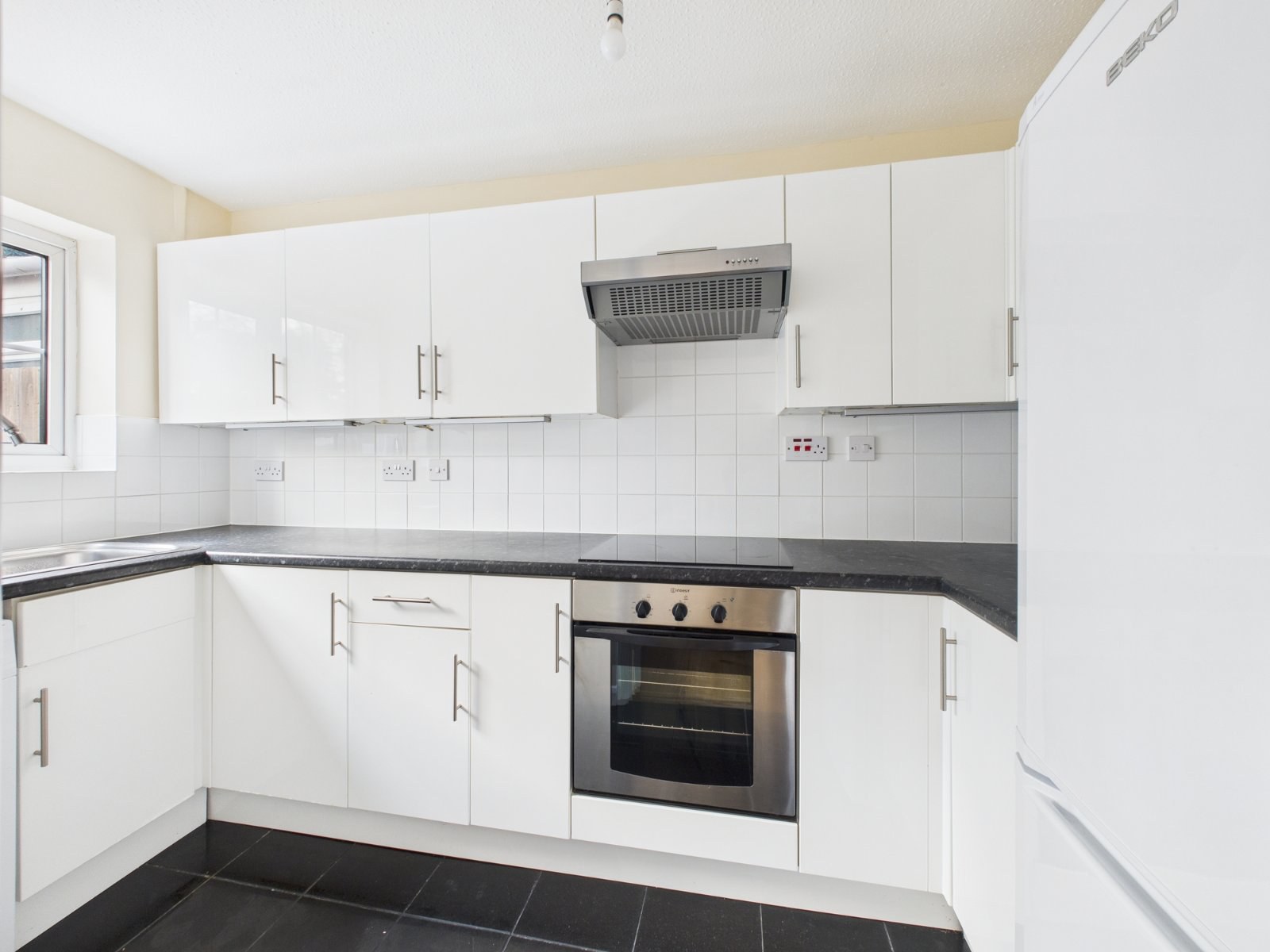 Holmsdale Close, Iver, Buckinghamshire, SL0, photo 7