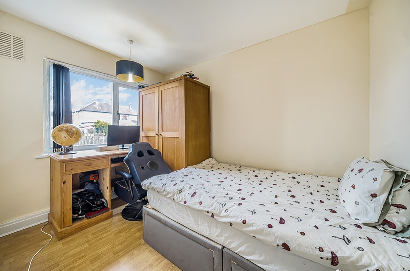 35 EASTERLY CRESCENT, LEEDS, photo 6