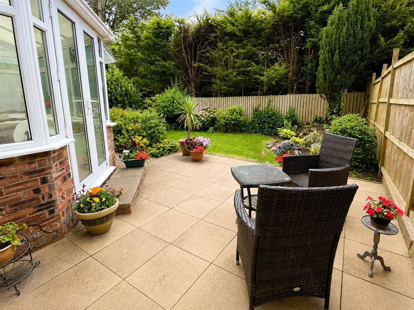 Cotswold Close, Macclesfield, photo 15