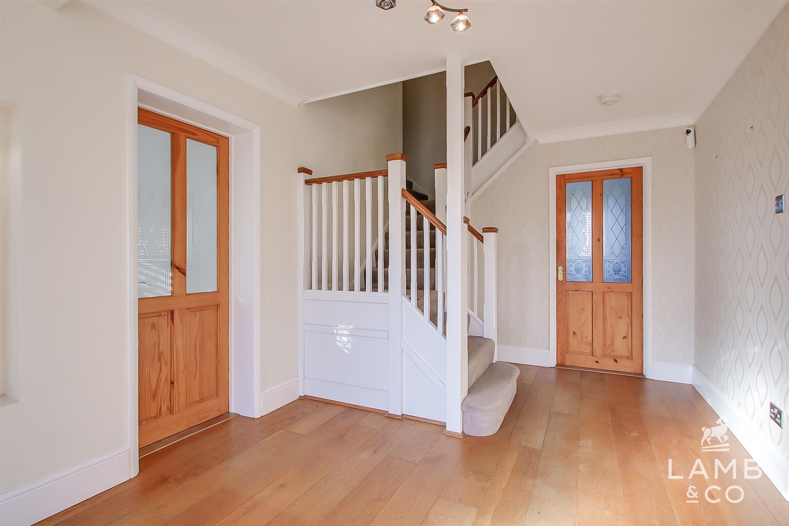 New Thorpe Avenue, Thorpe-Le-Soken, photo 2