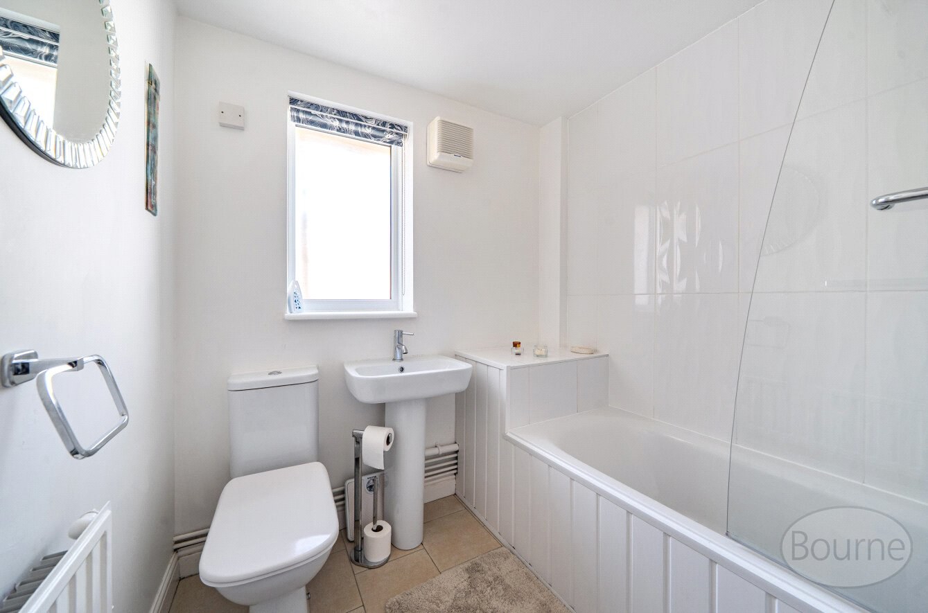 School Lane, Petersfield, Hampshire, GU32, photo 6