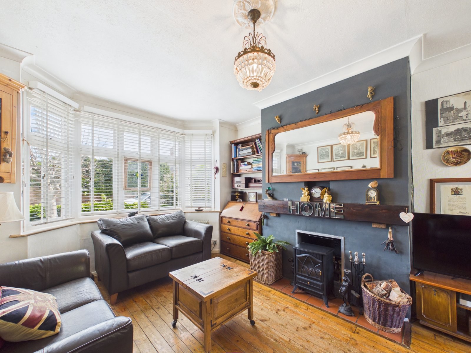 Lebanon Avenue, Feltham, Middlesex, TW13, photo 2