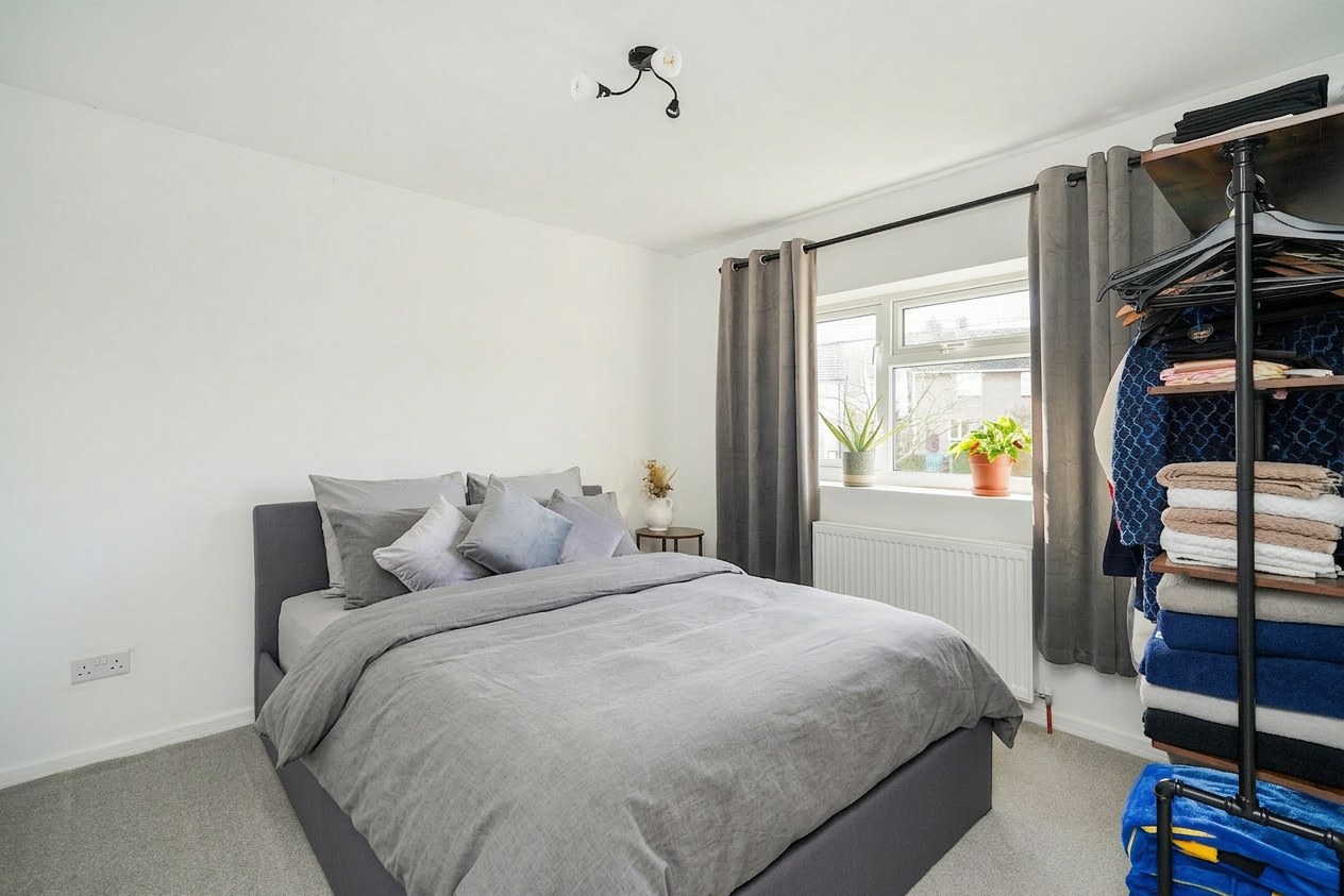 Springfield Road, Barlow, S18, photo 11