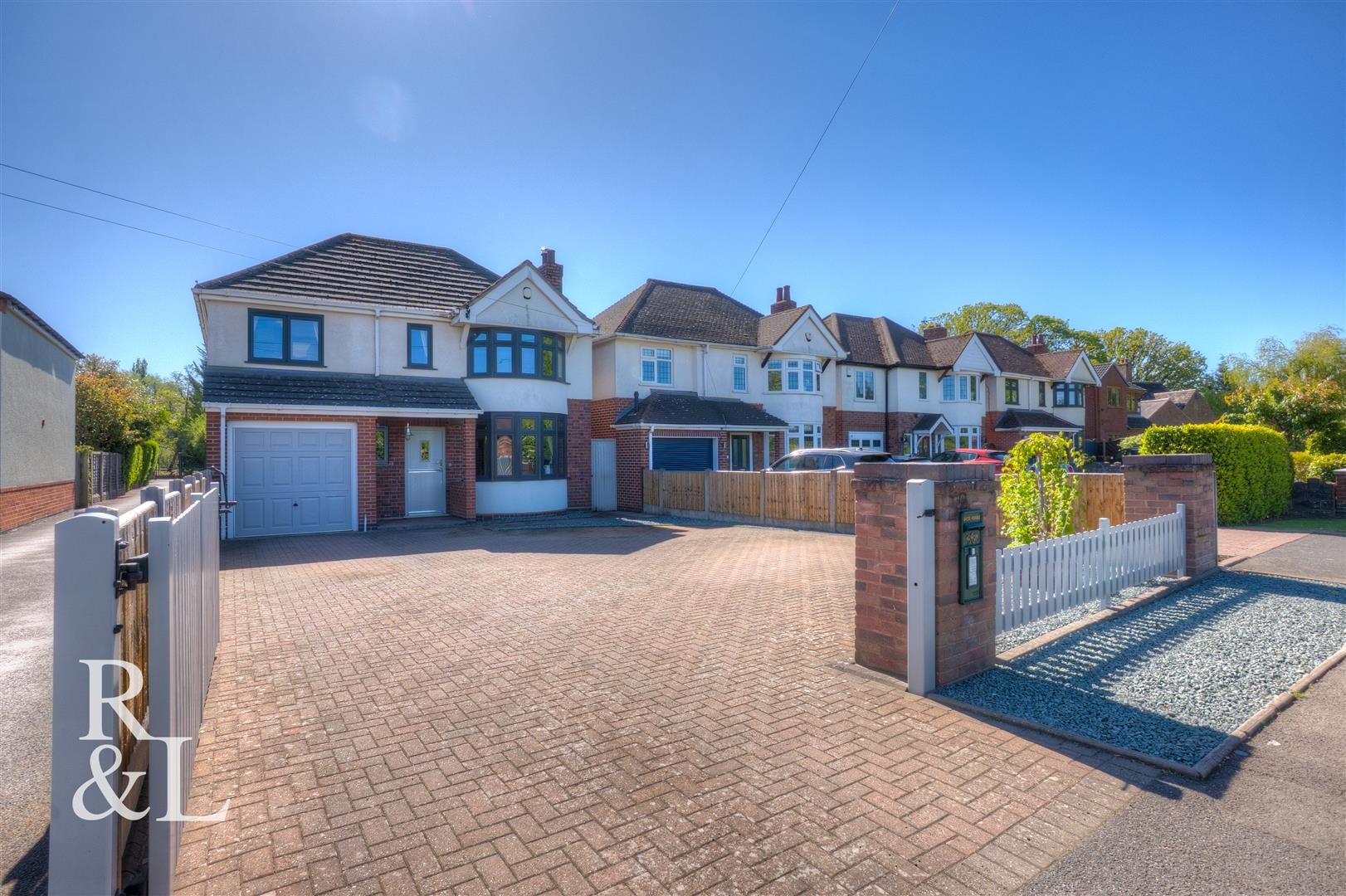 4 Bed House - Detached For Sale Park Lane