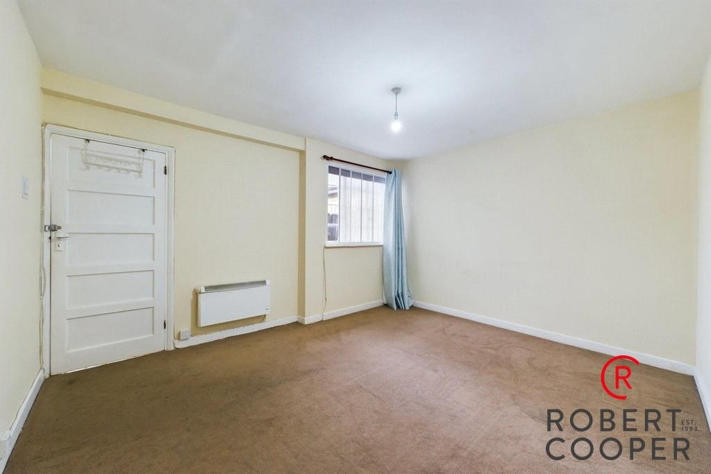 Field End Road, Eastcote, HA5, photo 4
