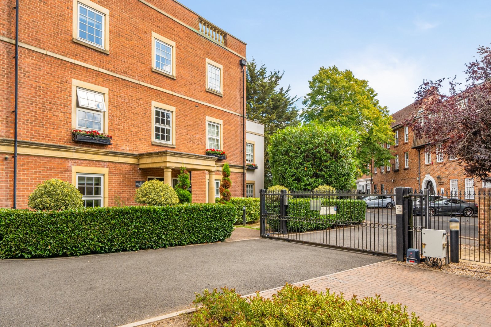 Lightoller House, Bolingbroke Close, Cockfosters, EN4, photo 16