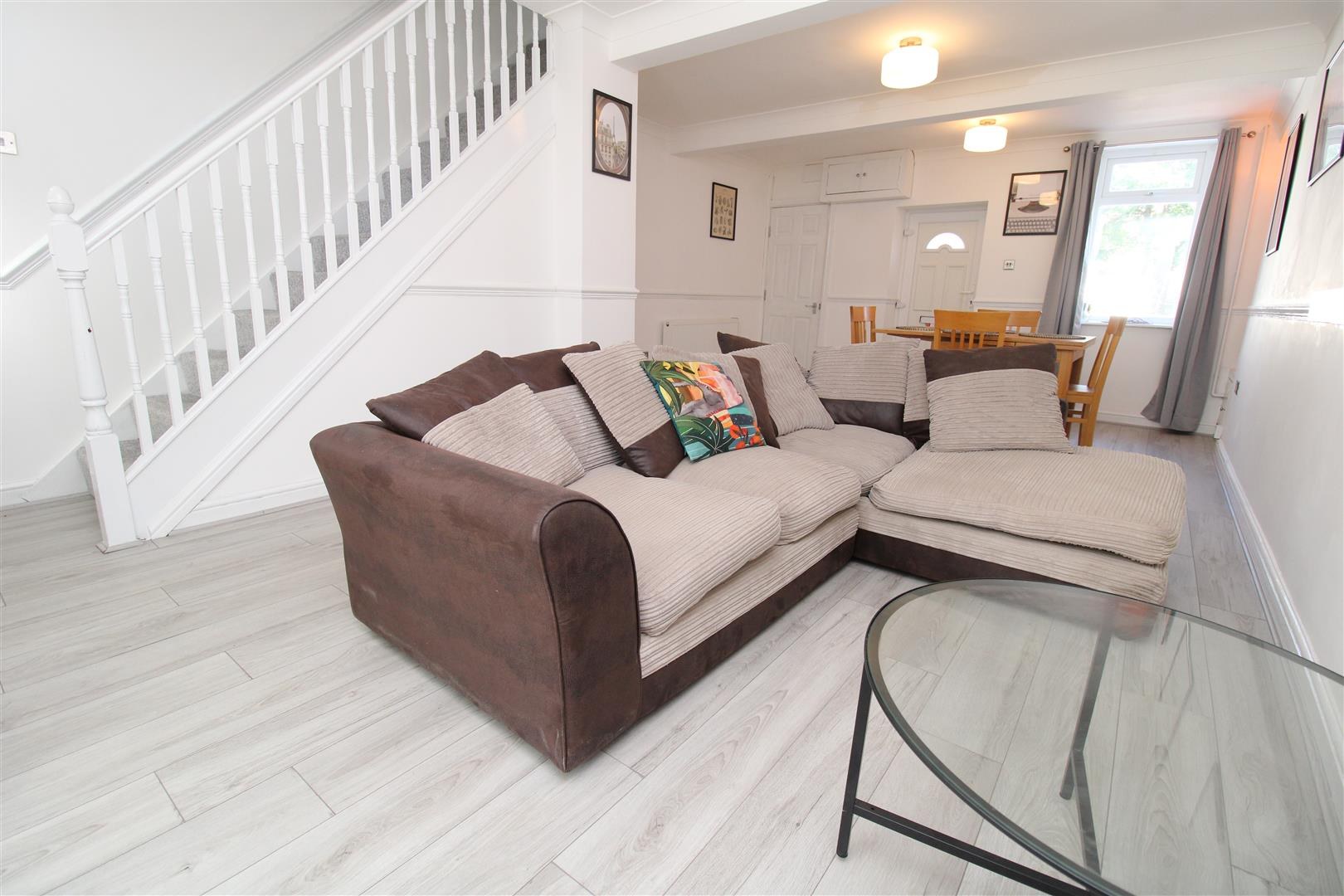 House - End Terrace For Rent Vale Terrace