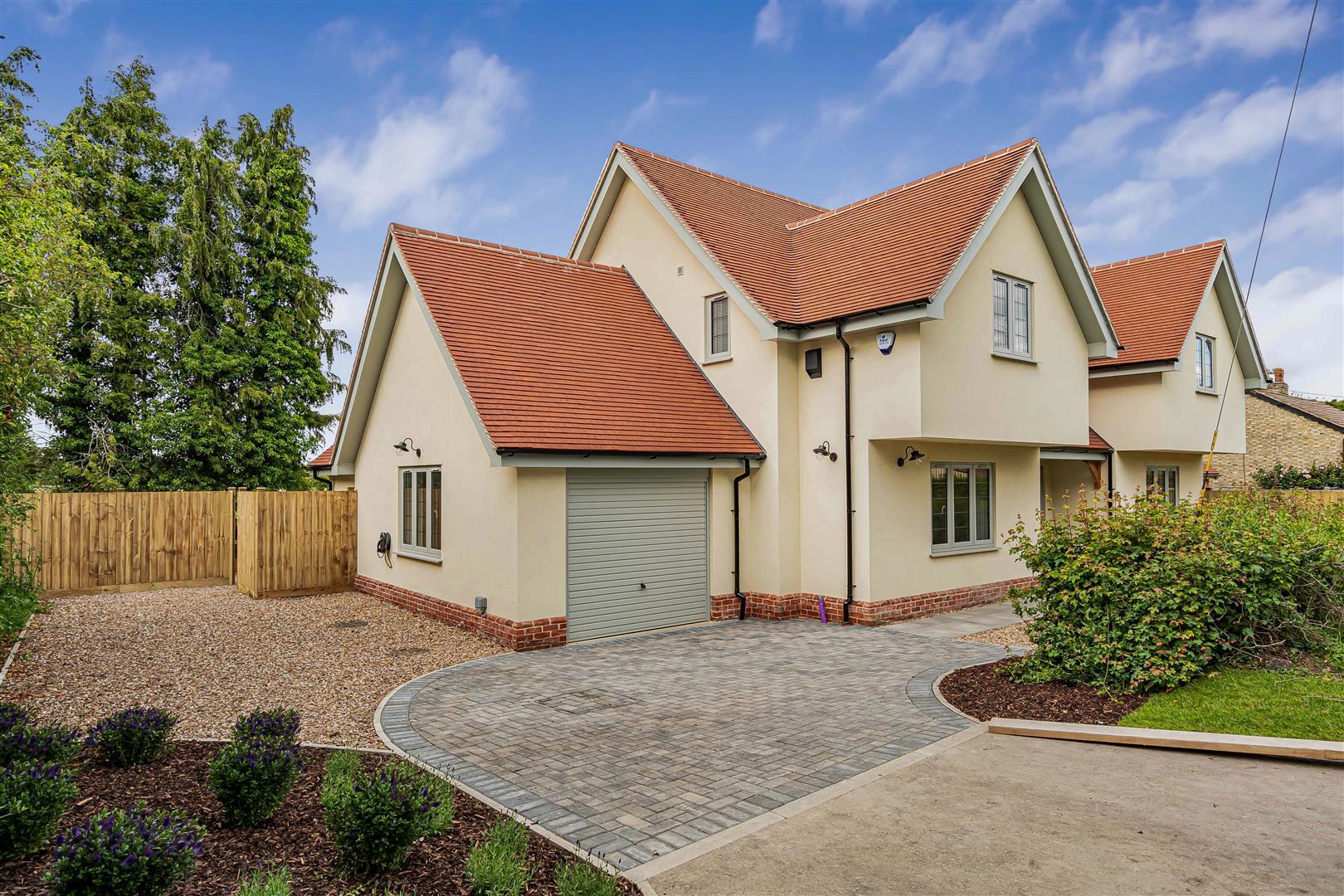 Wicken Road, Clavering, photo 21