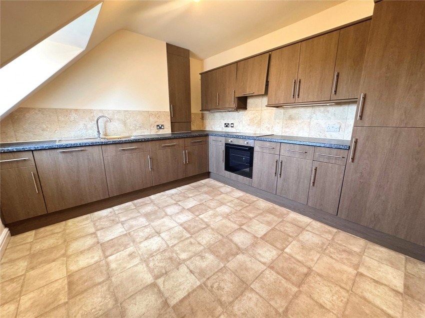 1 bed terraced to rent in Church Avenue, Harrogate