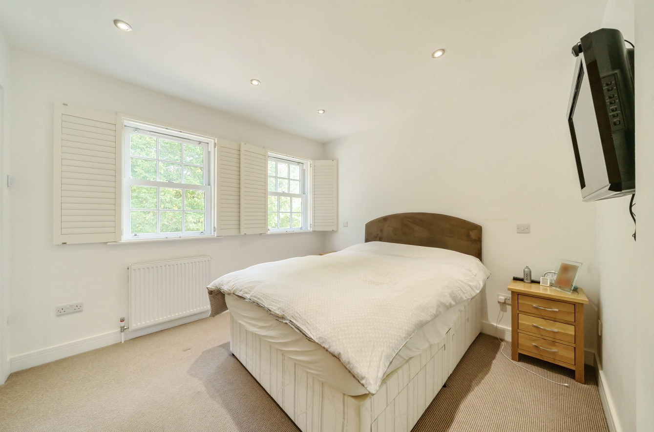 Brewery Road, Horsell, Woking, Surrey, GU21, photo 10