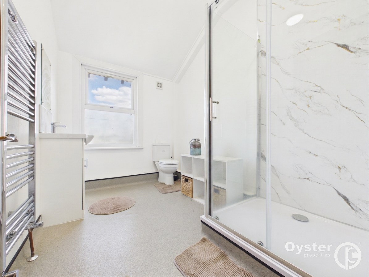 Brunswick Park Road, London, N11, photo 10