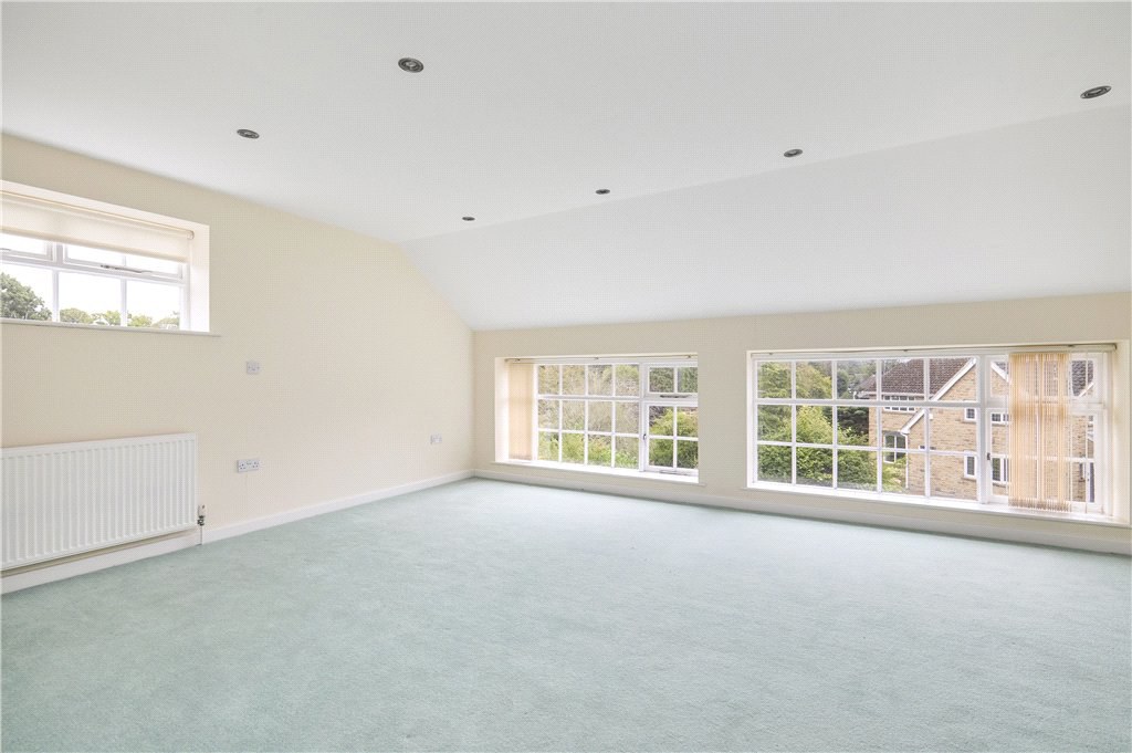 Wellhead Close, Bramhope, Leeds, West Yorkshire, LS16, photo 12