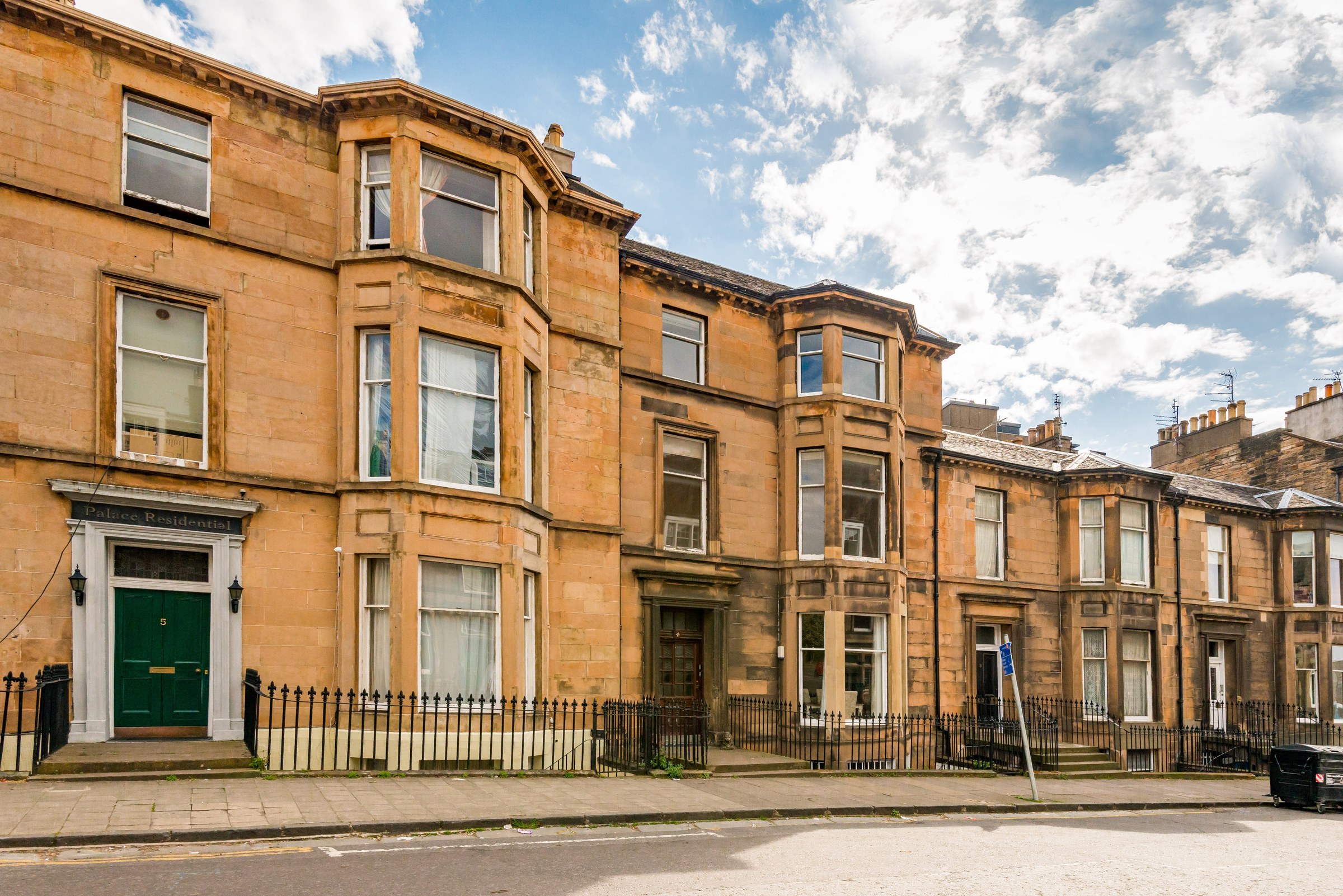 4/2 Rosebery Crescent, West End, Edinburgh, EH12 5JP