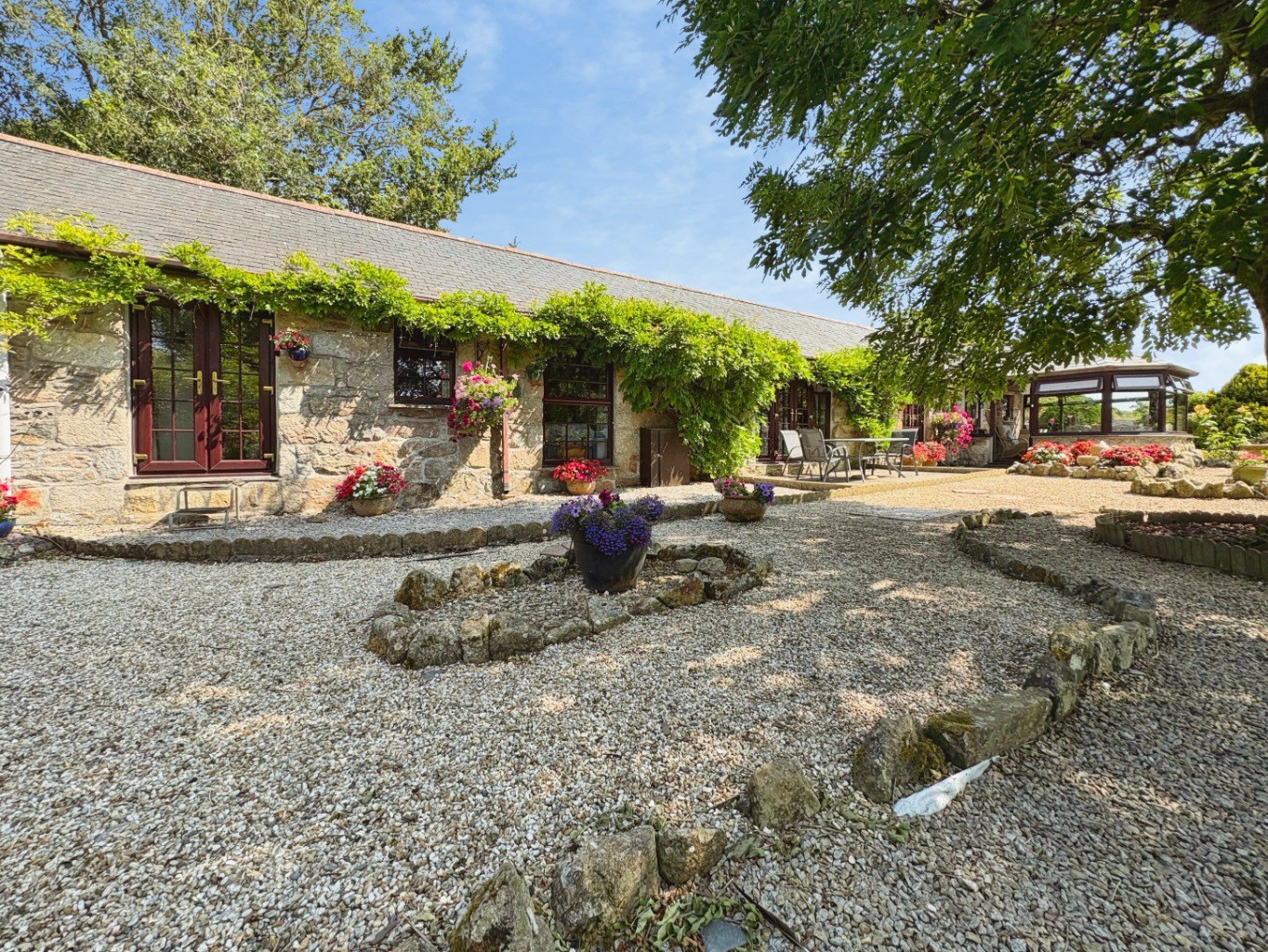 Near Goldsithney, Barn conversion in rural setting, photo 27