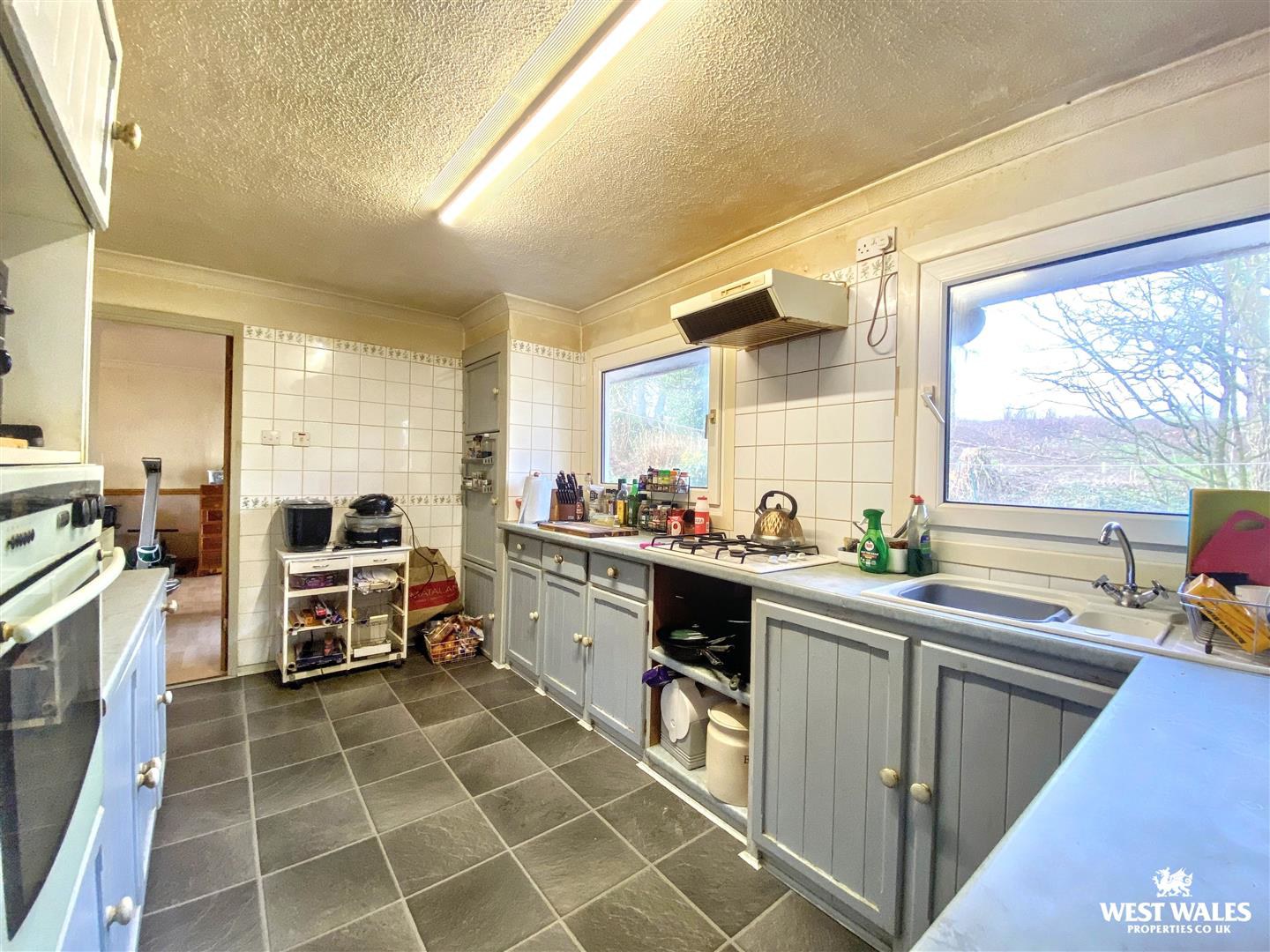 Stoneway Road, Laugharne, Carmarthen, photo 9