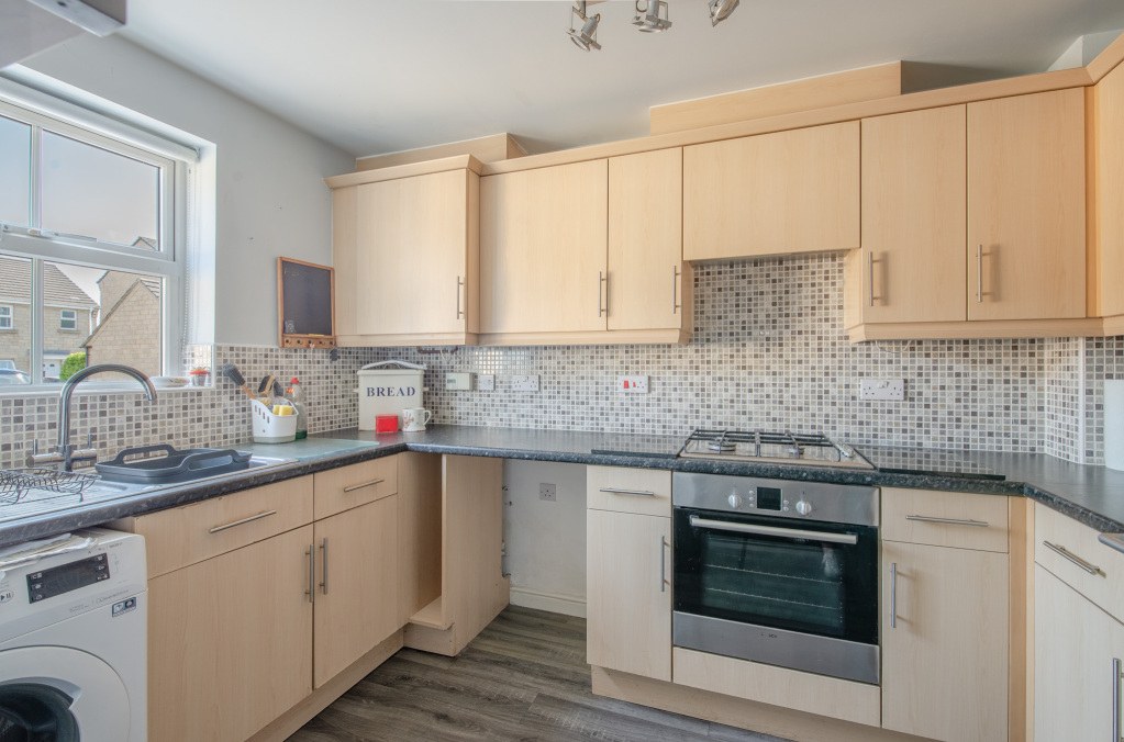 Knights Way, Gilstead, Bingley, West Yorkshire, BD16, photo 4