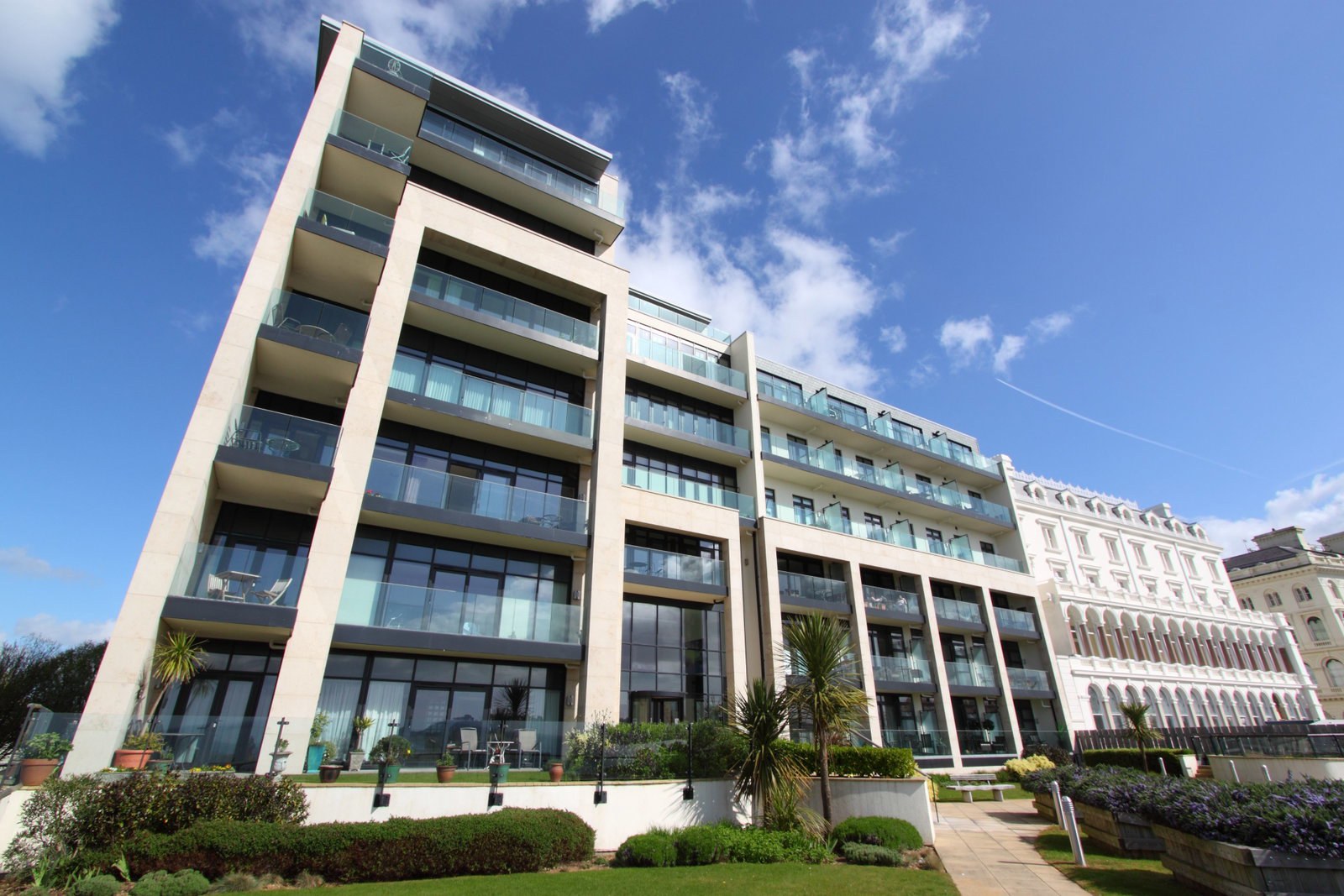The Azure, Cliff Road, The Hoe, photo 17