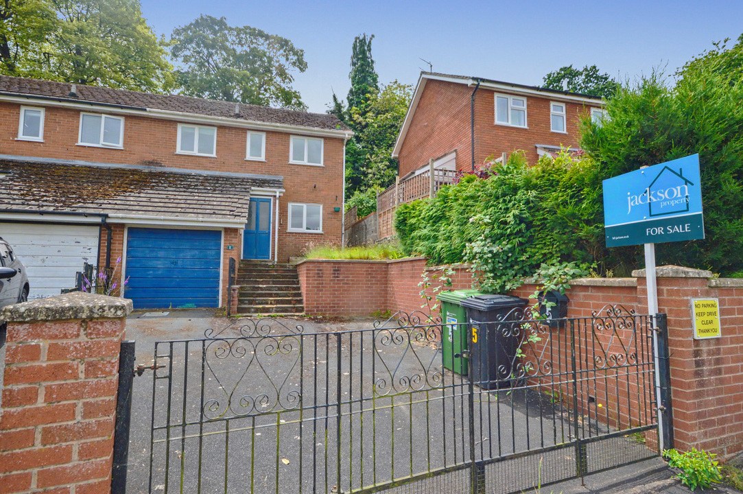 semi-detached house for sale in Bradnor View Close