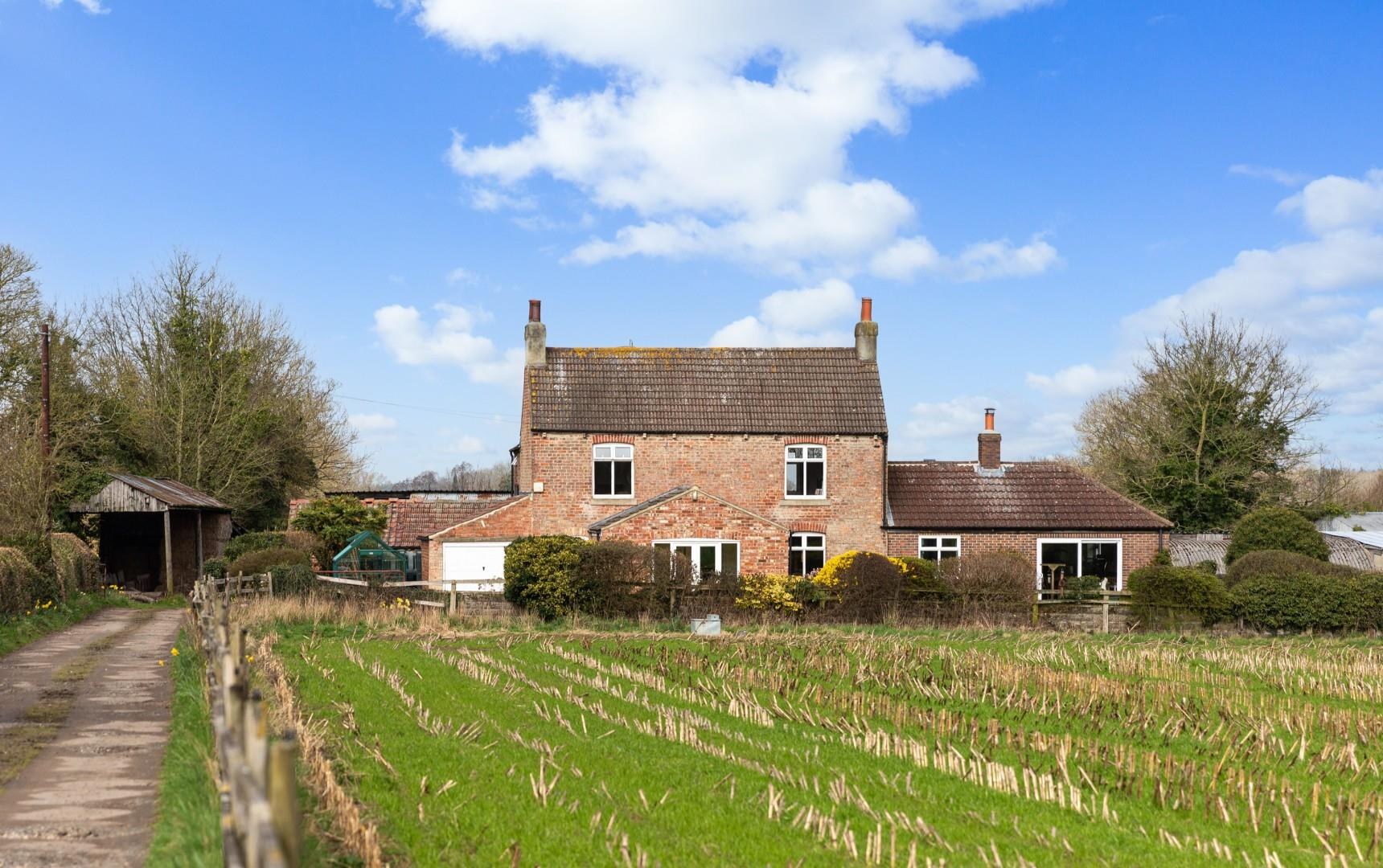 4 bed detached for sale in Minskip Road the Paddocks Staveley